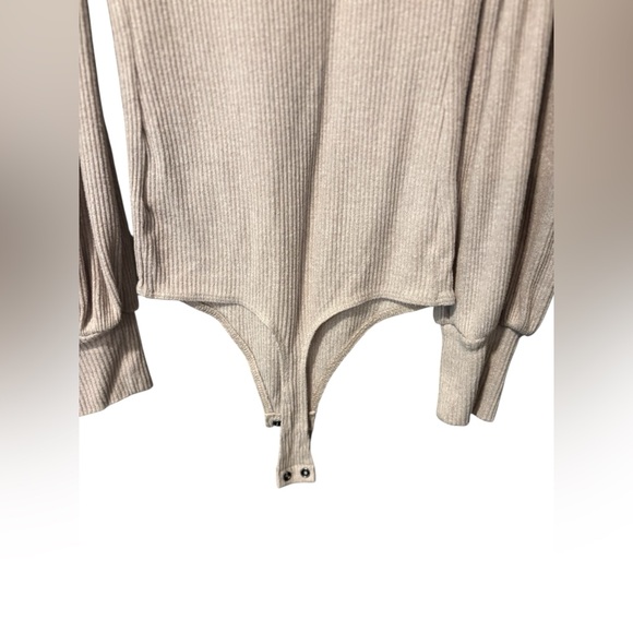 Express Ribbed Bodysuit - Picture 3 of 4